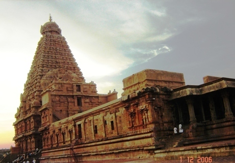 Brihadeshwara Temple - 1010 AD!