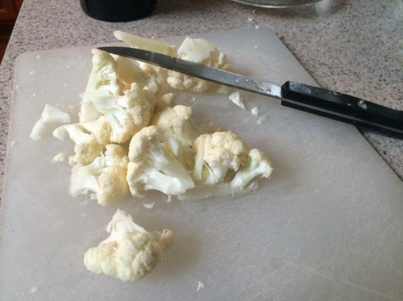 Cut cauliflower into small florets